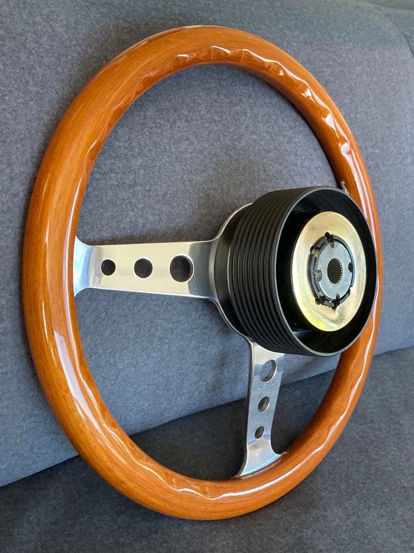 MOMO super INDY 1988年　ウッドステアリング