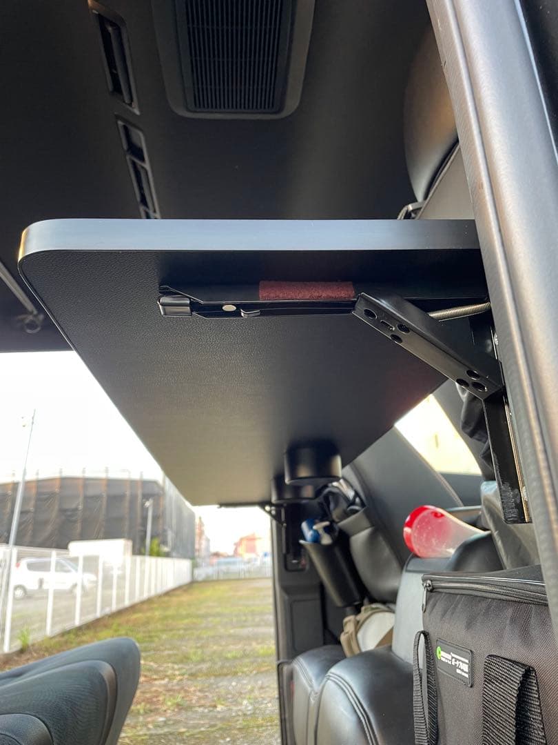 かみさん予約　ハイエース　折り畳み　セカンドテーブル　金具のみ