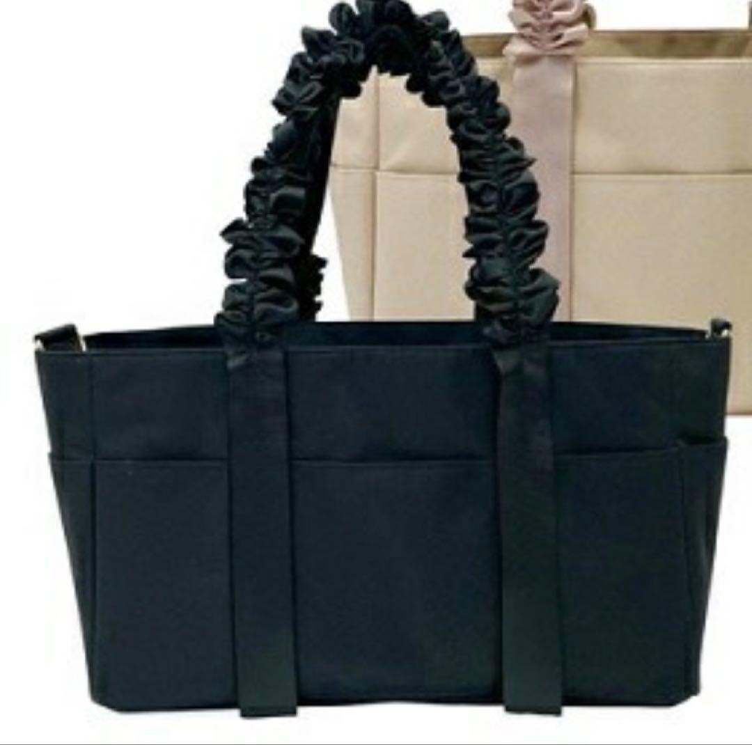 gotpiva フリル付きブラックキャリーバッグ