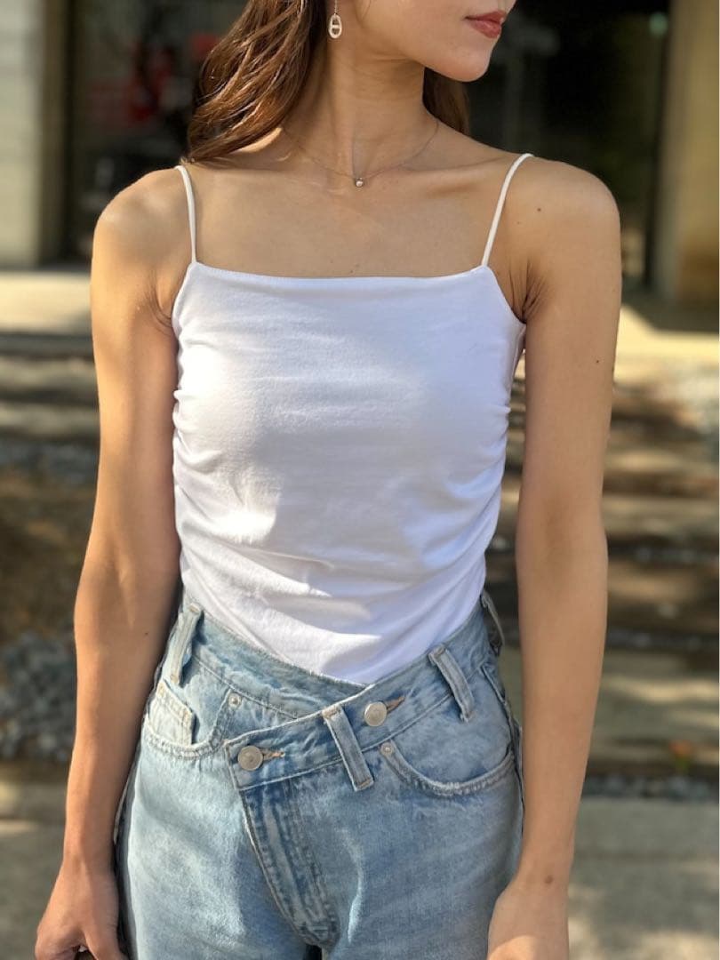 hyeon キャミソール　Mサイズ　ホワイト　新品未使用