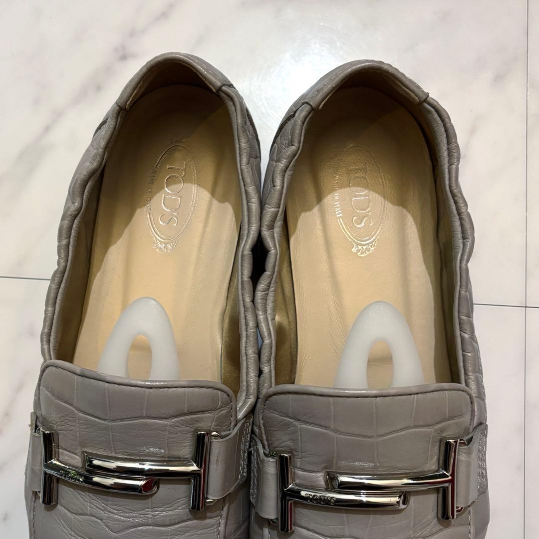 【美品】TOD'S ローファーダブルT(シルバー)クロコ型押し38.5