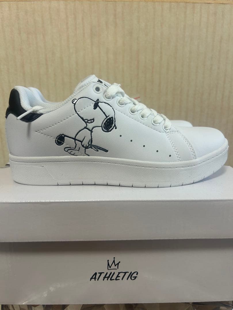 ATHLETIG スヌーピー ホワイトスニーカー
