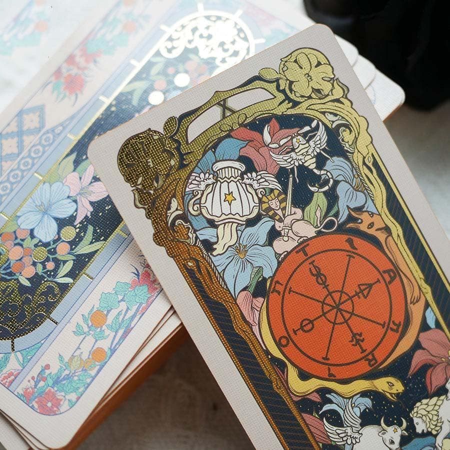 【正規品タロットカード】アールヌーボー調のレトロな美麗ヴィンテージアートタロット
