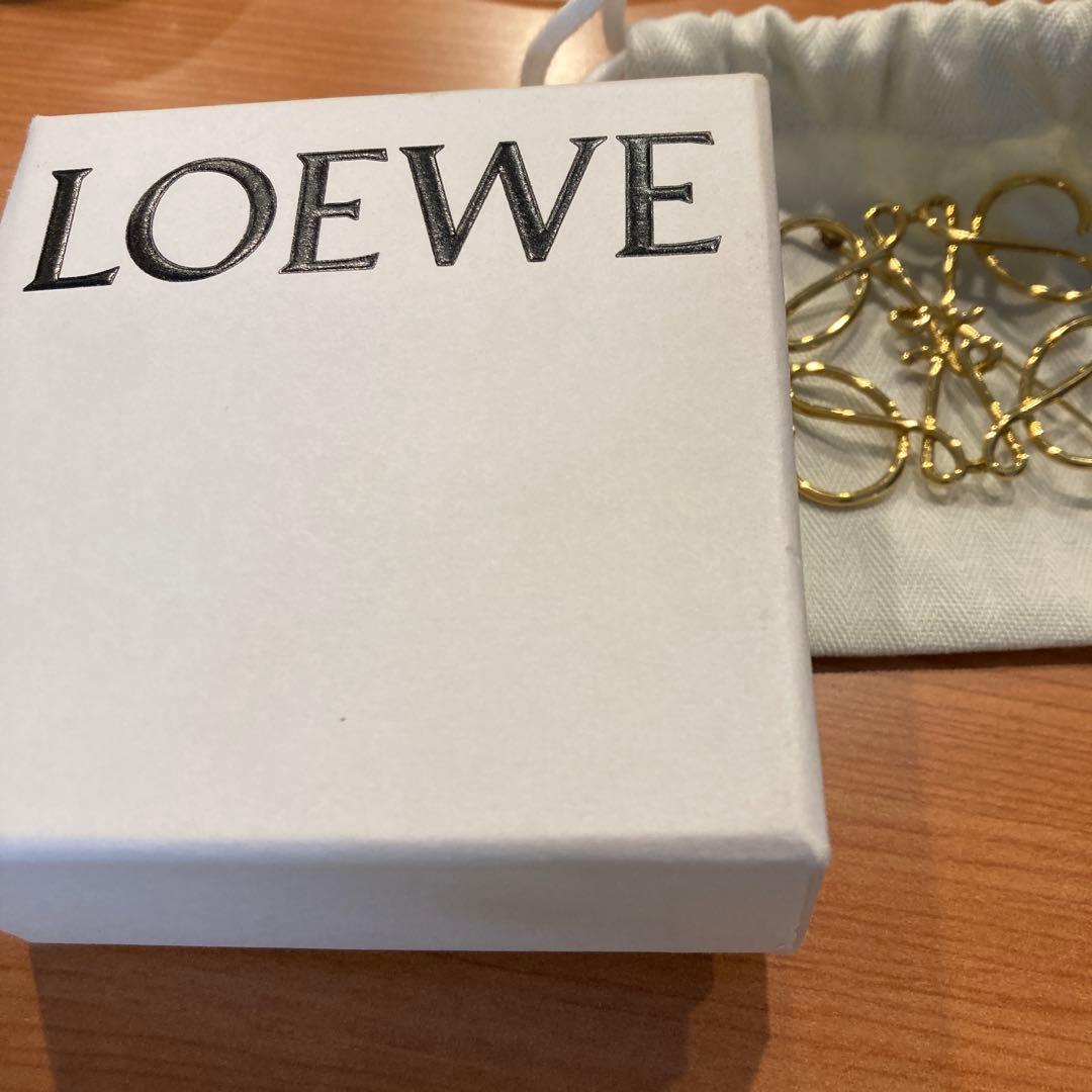 LOEWE ロエベ アナグラムブローチ ブローチ ゴールド