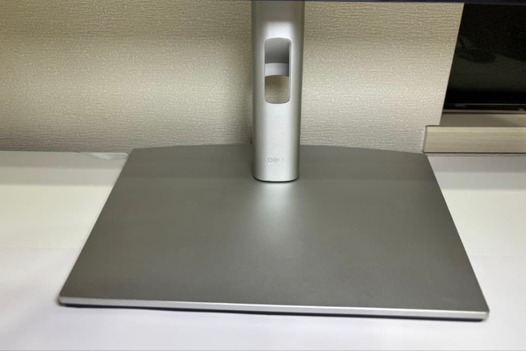 Dell U3223QE 32インチ 4K IPS Black 元箱付 美品