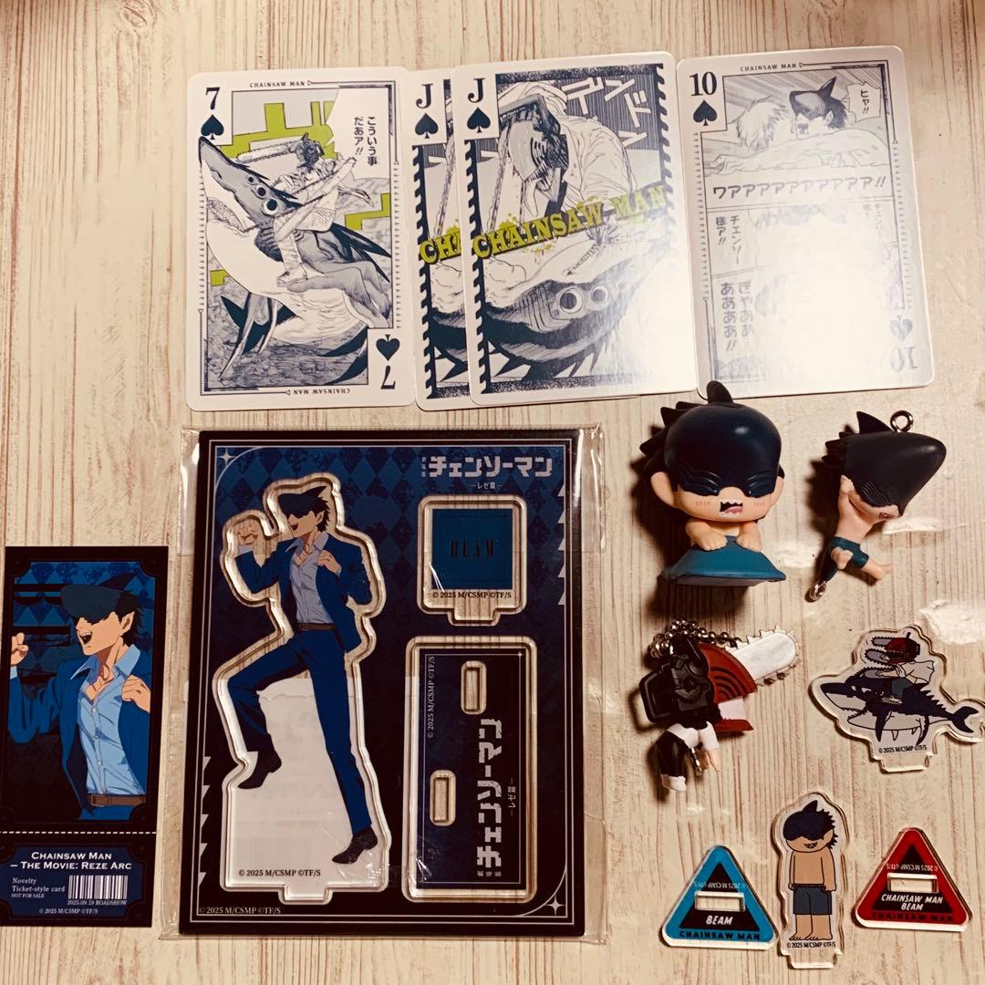 チェンソーマン ビーム アクスタ ガチャ カード つなげて おねむたん ジロリ