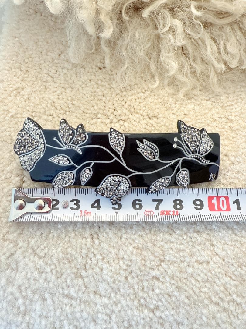 アレクサンドル ズアリ フラワー スワロフスキー バレッタ　ブラック
