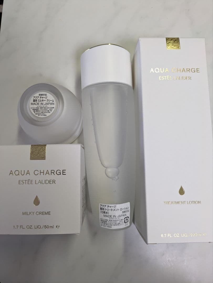 エスティローダー アクアチャージ トリートメントローション&ミルキークリーム