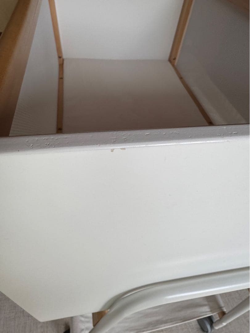 ベビーベッド　リリワゴン2 ホワイト