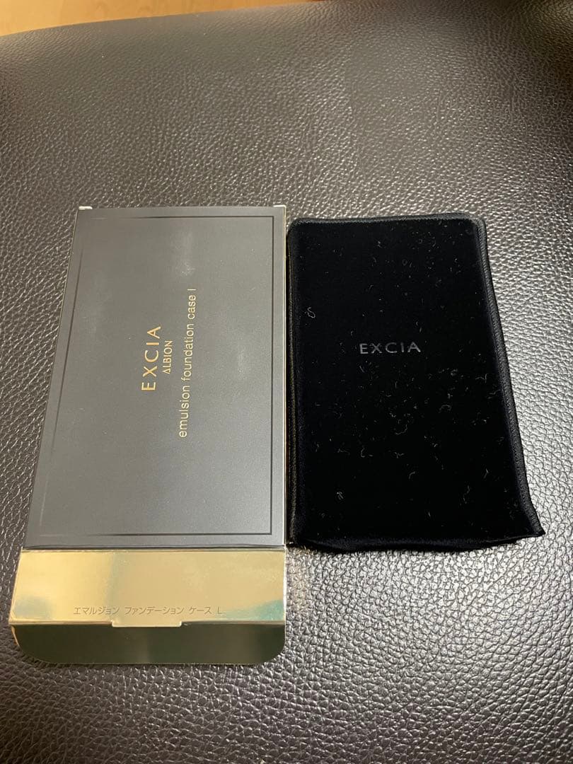 エクシア　エマルジョン　ファンデーション