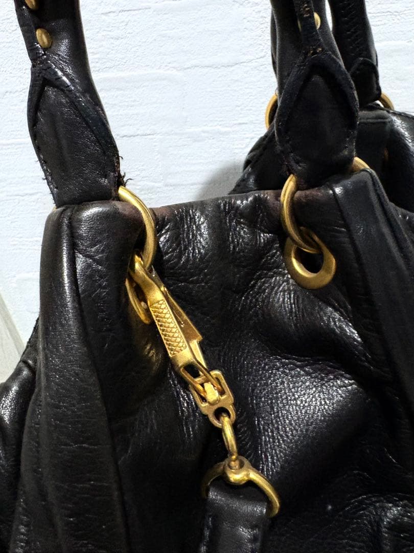 miu miu ブラック ハンドバッグ