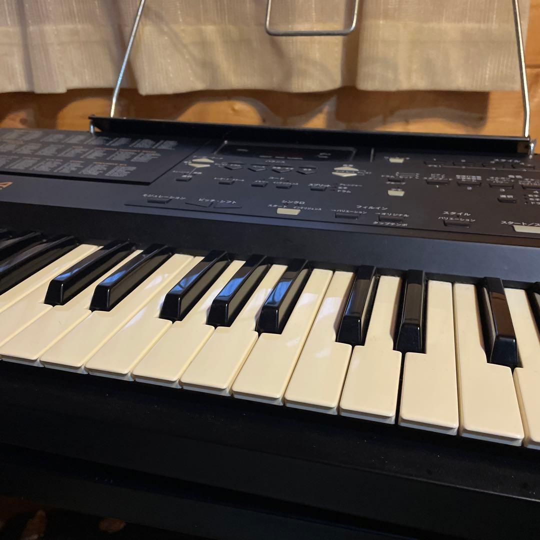 ROLAND E-14 取説が無いのでPDFをダウンロードしてください。