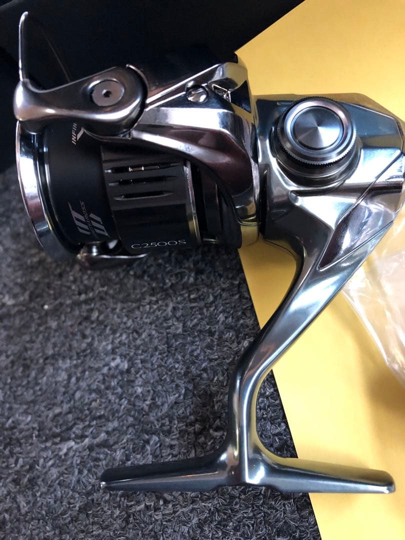 ステラ C2500S スピニングリール