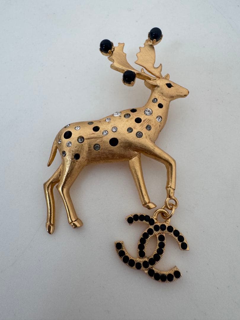 CHANEL ヴィンテージ ブローチ（トナカイ×ココマーク