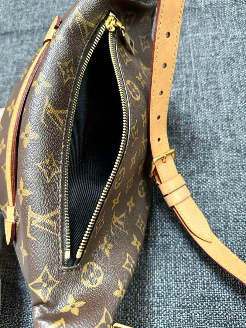 LOUIS VUITTON ルイ ヴィトン モノグラム バムバッグ