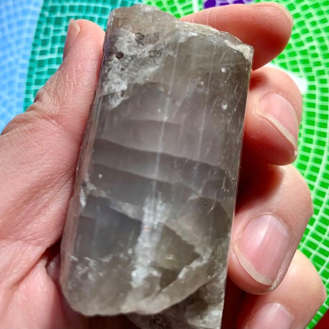 220ct巨大スキャポライト結晶/鉱物標本