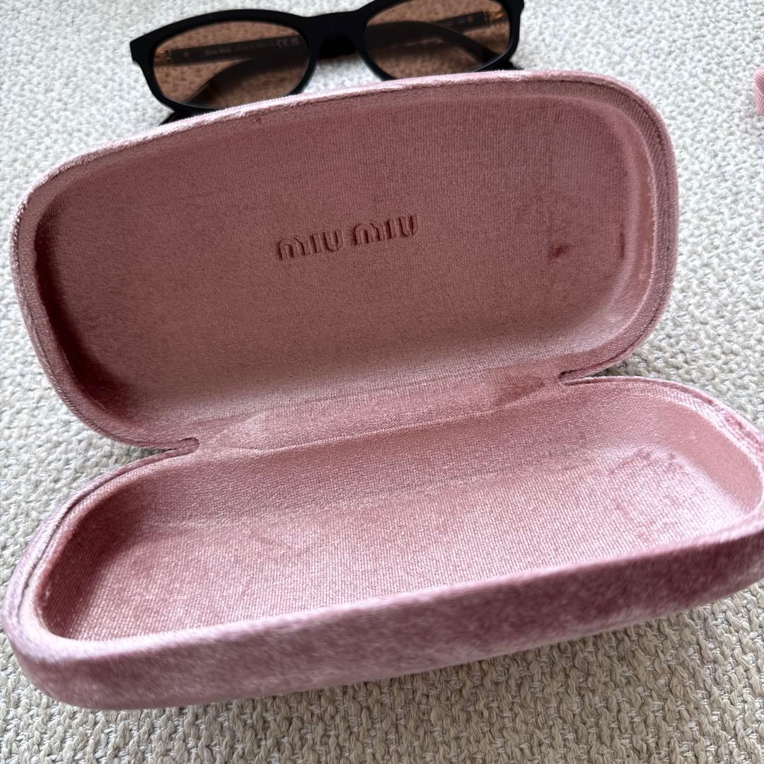 Miu Miu リガード サングラス