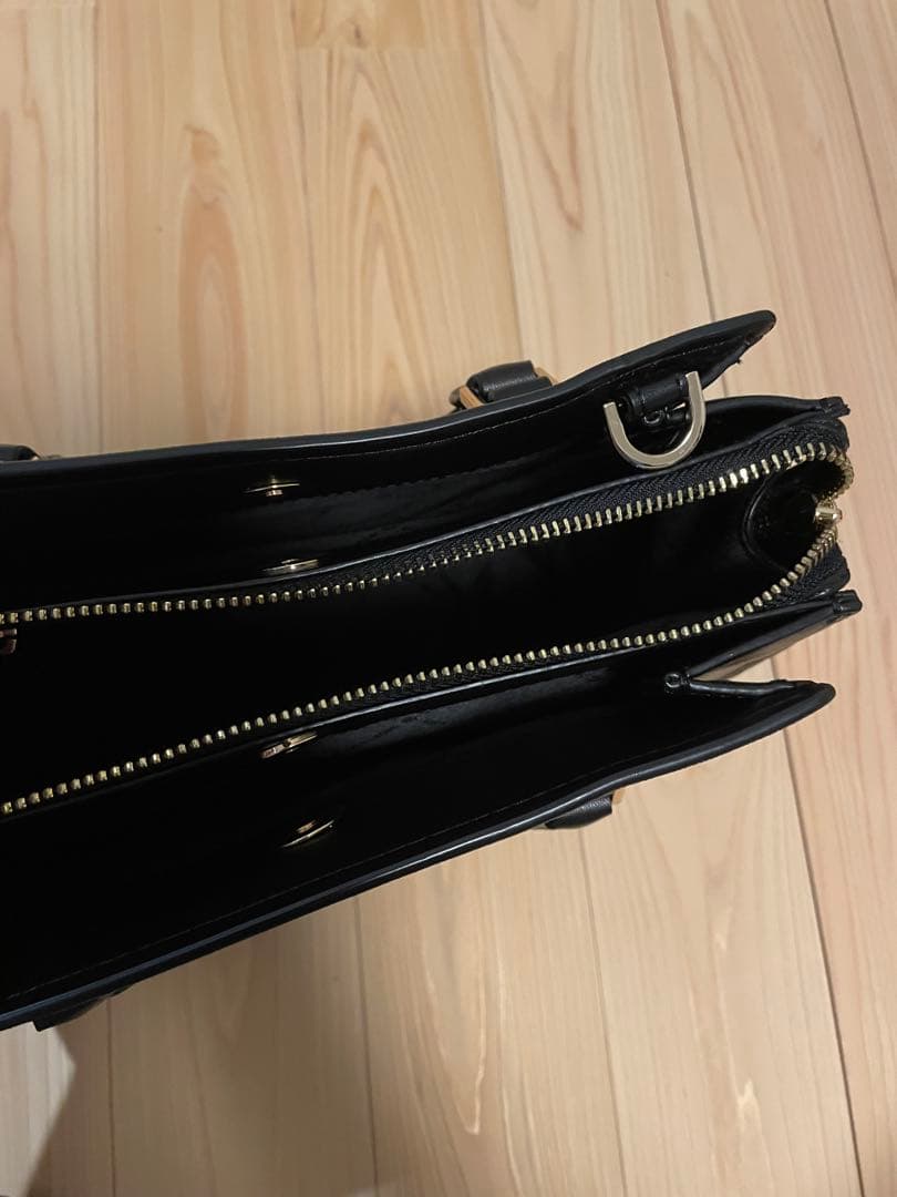 Michael Kors SHEILA センタージップ サッチェル ミディアム黒