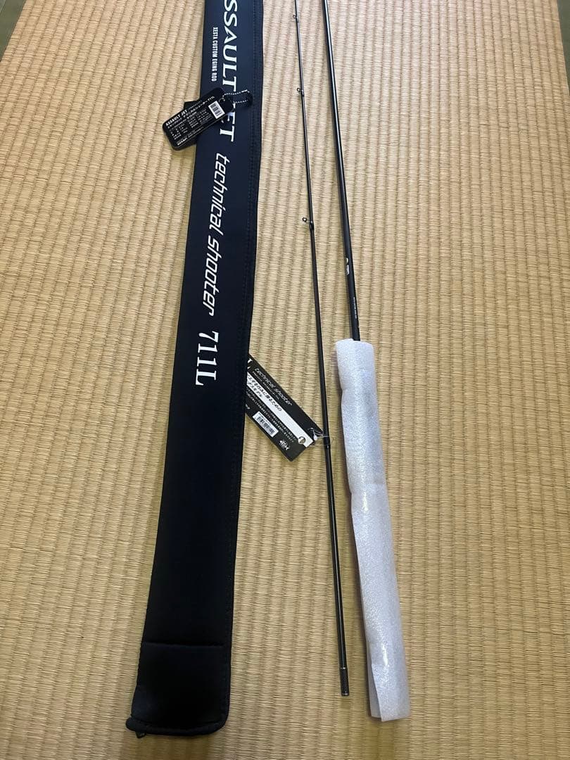 ゼスタアサルトジェット 711Lテクニカルシューター【新品　未使用】