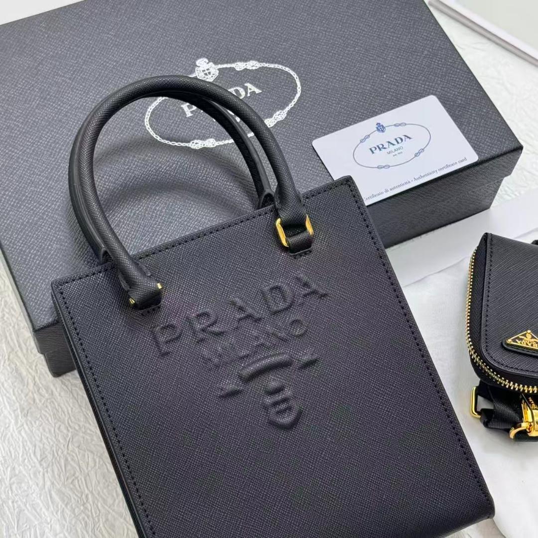 【極美品】ブラック ハンドバッグ