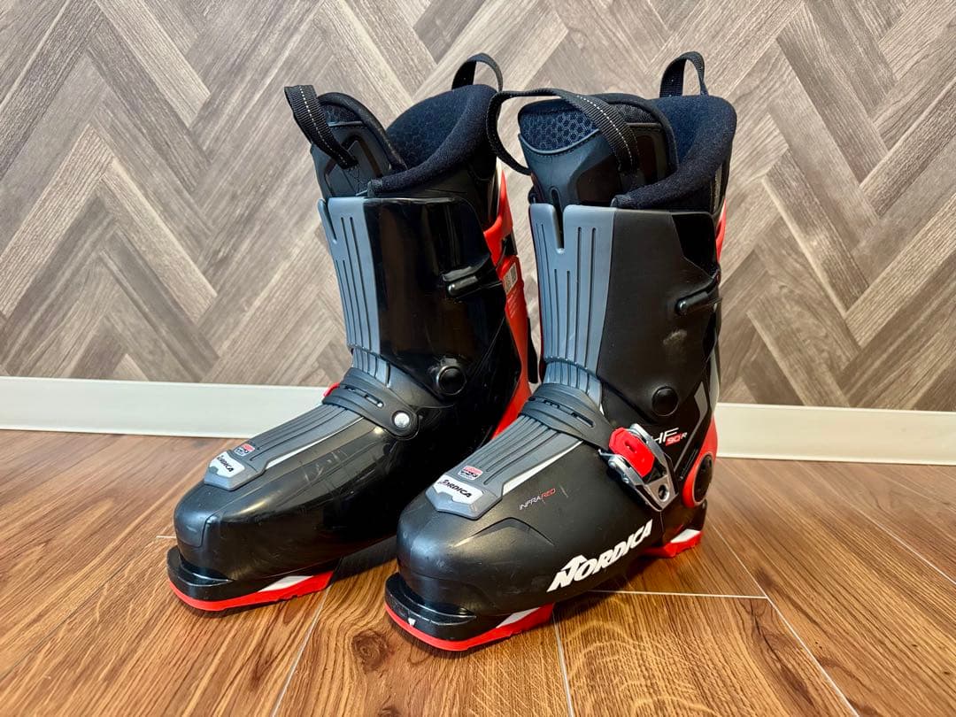 【中古品】ノルディカ リアエントリー スキーブーツ HF90R