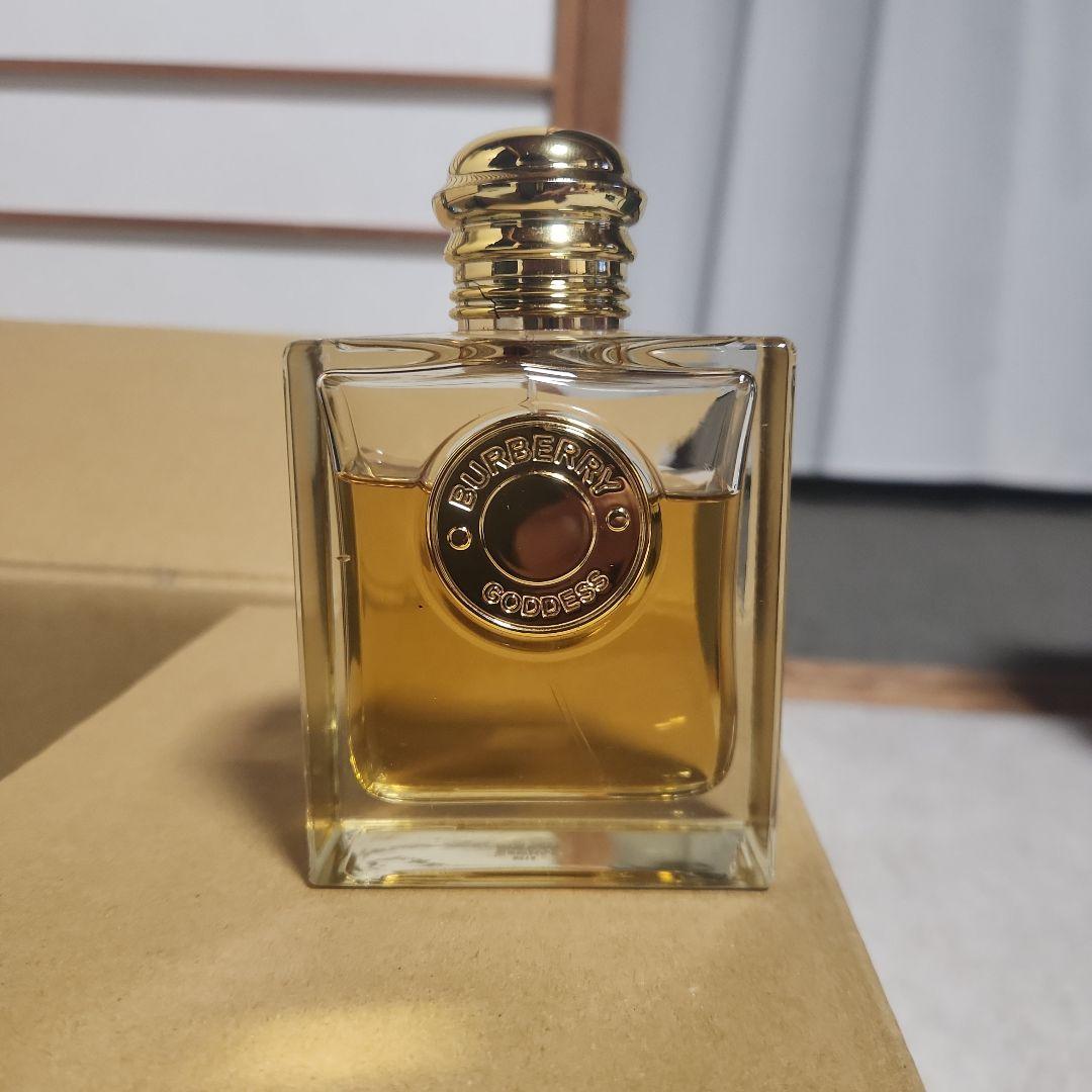 Burberry Goddess 女性用香水