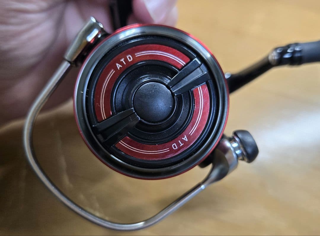 ダイワ　23シグナス2500XH-LBD レバーブレーキリール