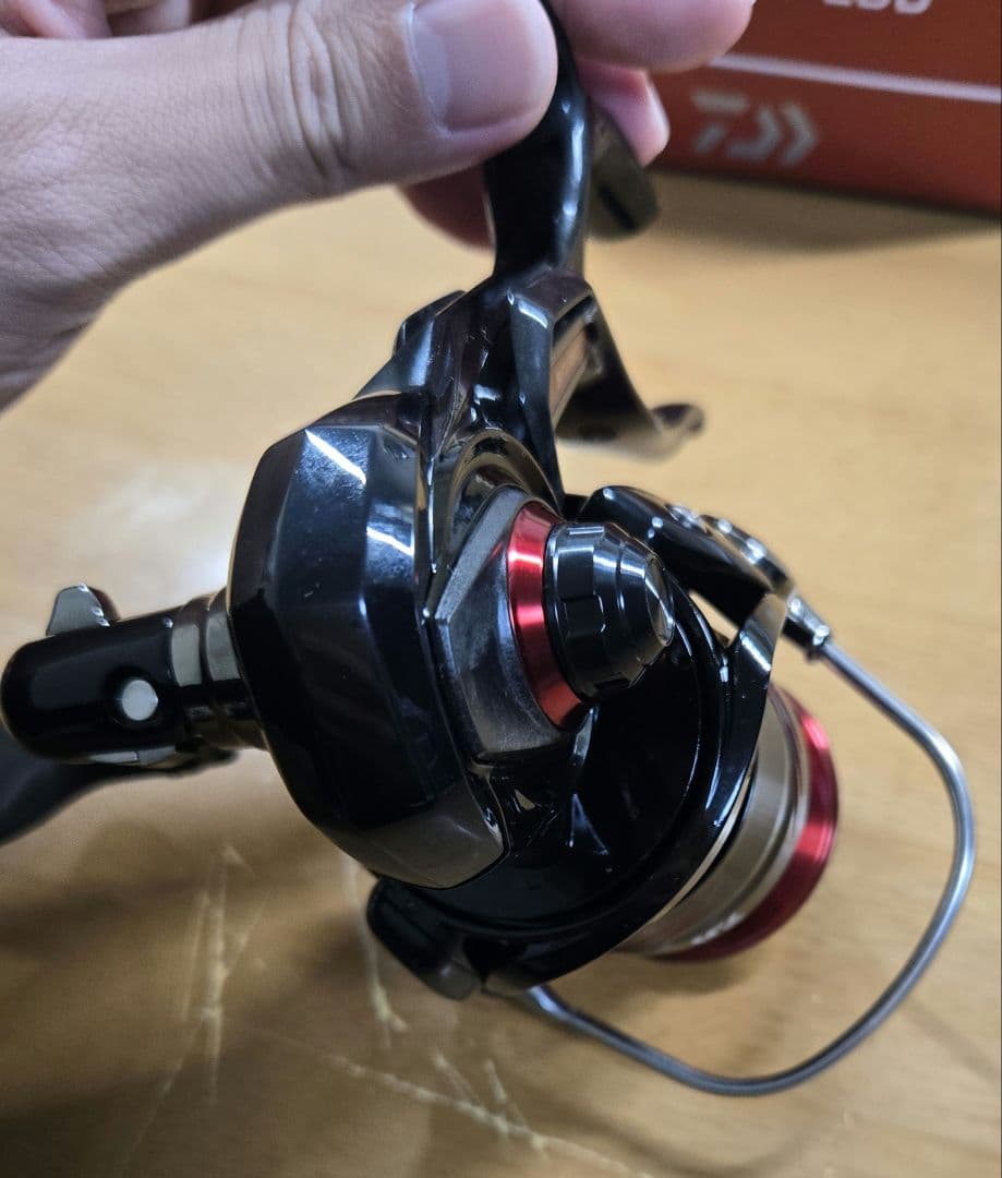 ダイワ　23シグナス2500XH-LBD レバーブレーキリール