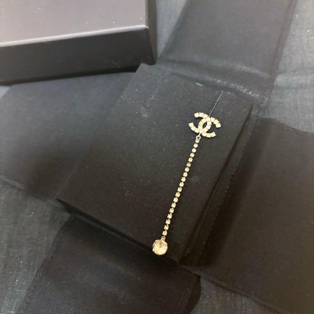 レア品！シャネルロゴピアス(片耳) 最終お値下げ！