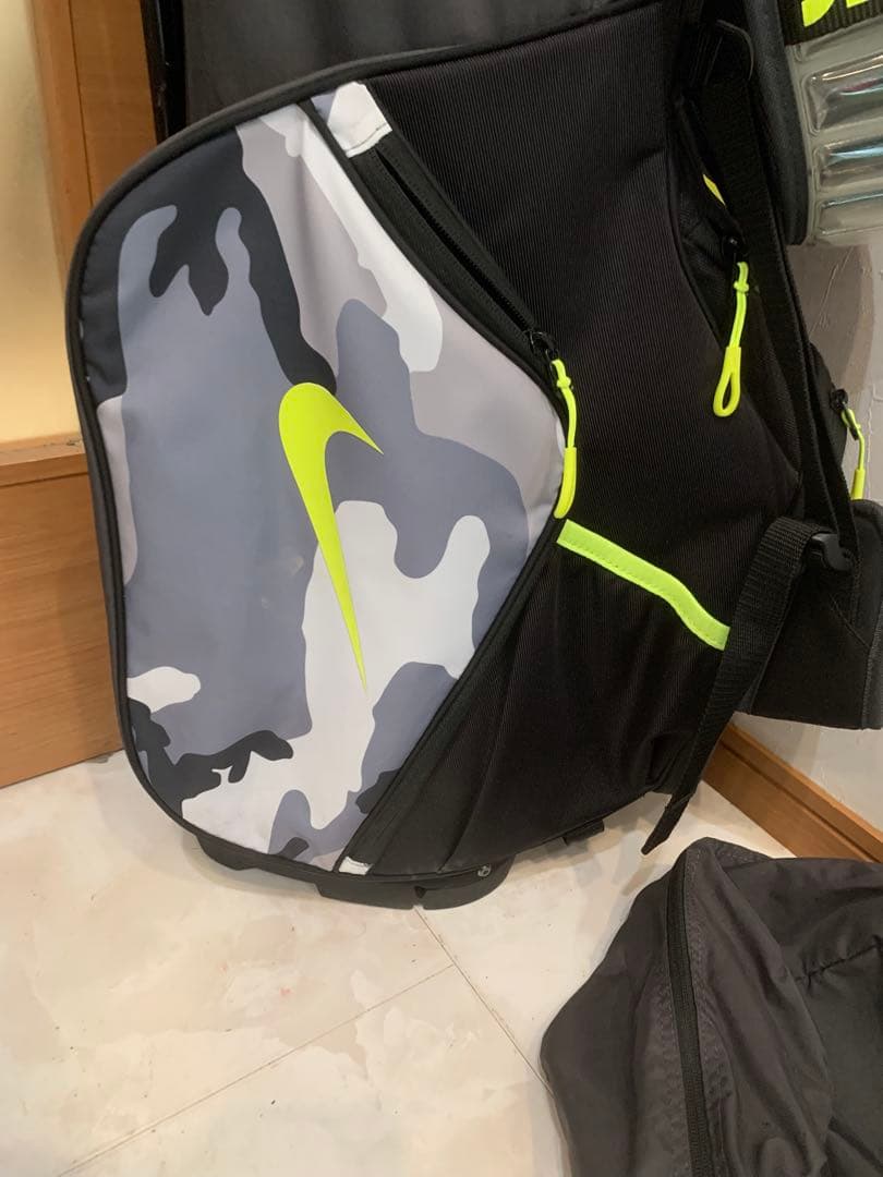 美品　ナイキ　NIKE エアースポーツ　スタンド　キャディバッグ　迷彩　カモ