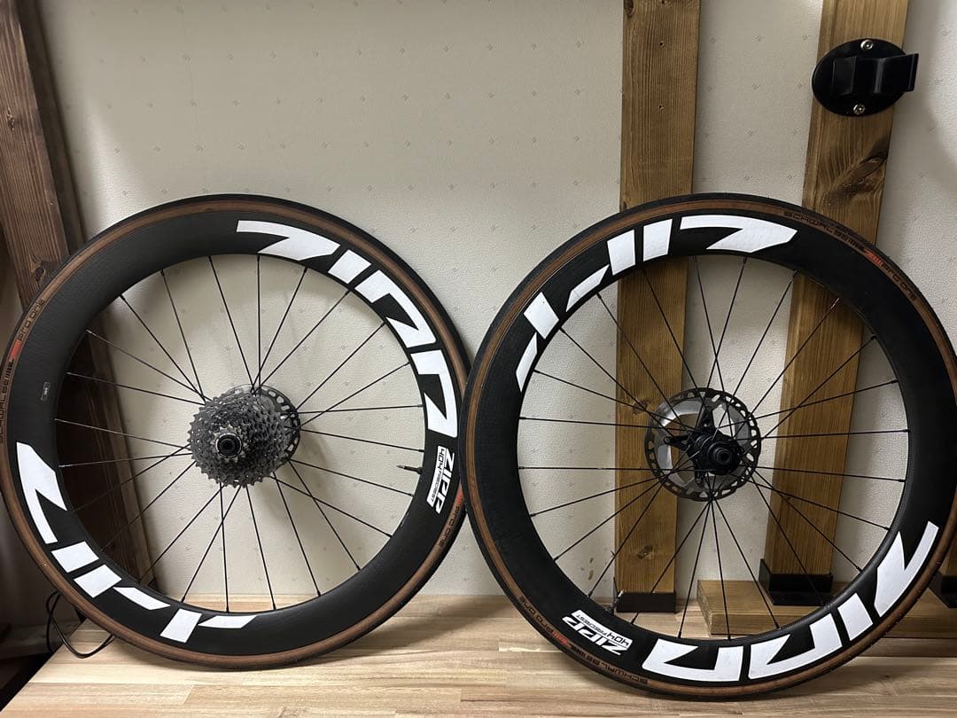 ZIPP404 FIRECREST シマノフリー　タイヤ付き