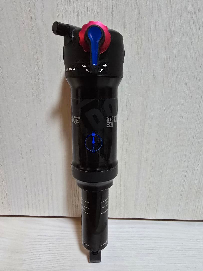 ROCKSHOX DELUXE Select+ リアサス 205×60