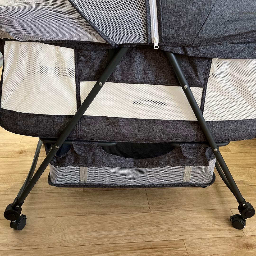 折りたたみ式ベビーベッド グレー　たむ