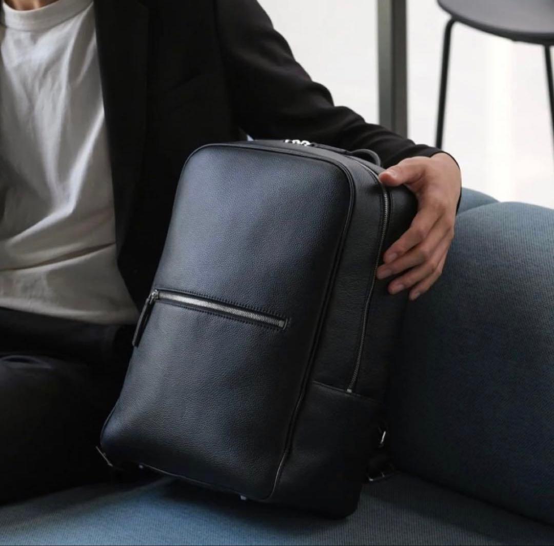 バッグ AUCENTIC Full Grain Leather Backpack