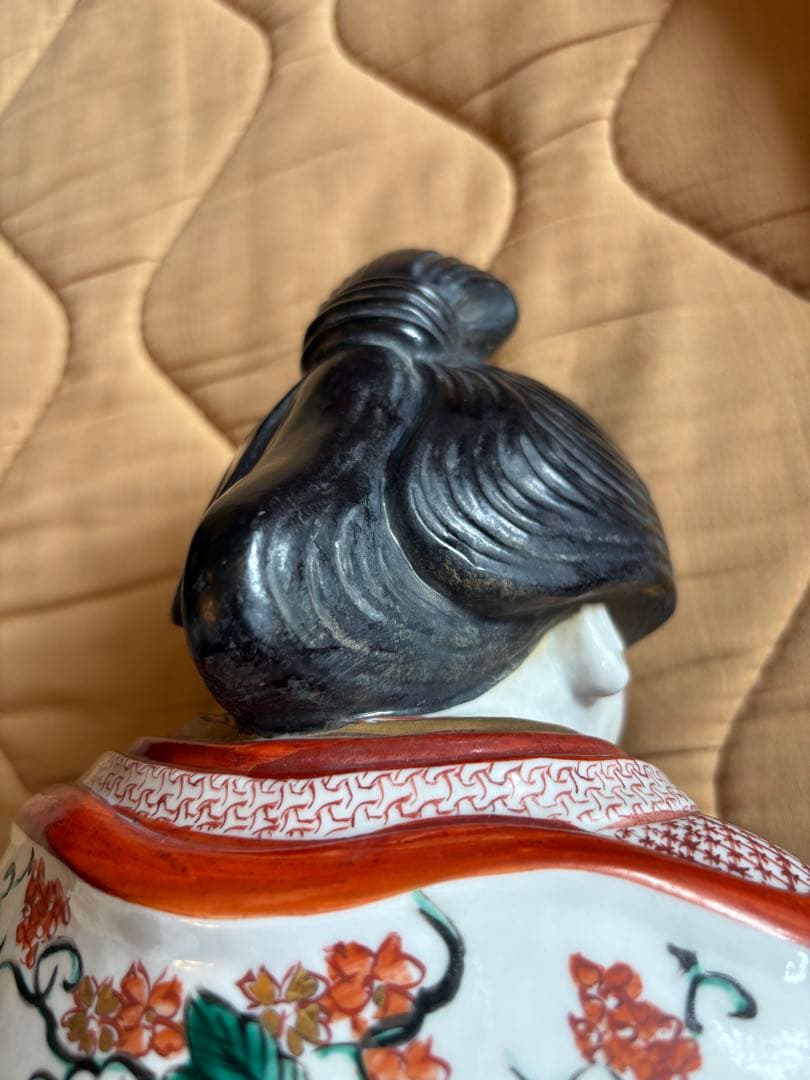 おおきめサイズのお多福　置物