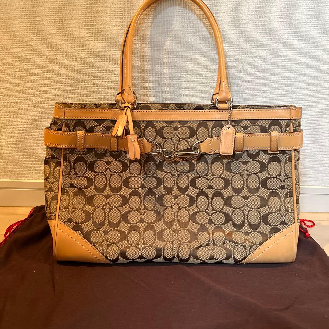 美品 Coach バッグ 中型 ベージュとブラウン