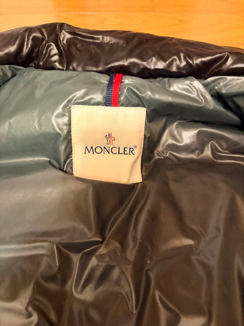 モンクレール　TIB　ティブ　ダウンベスト　ロゴワッペン　1