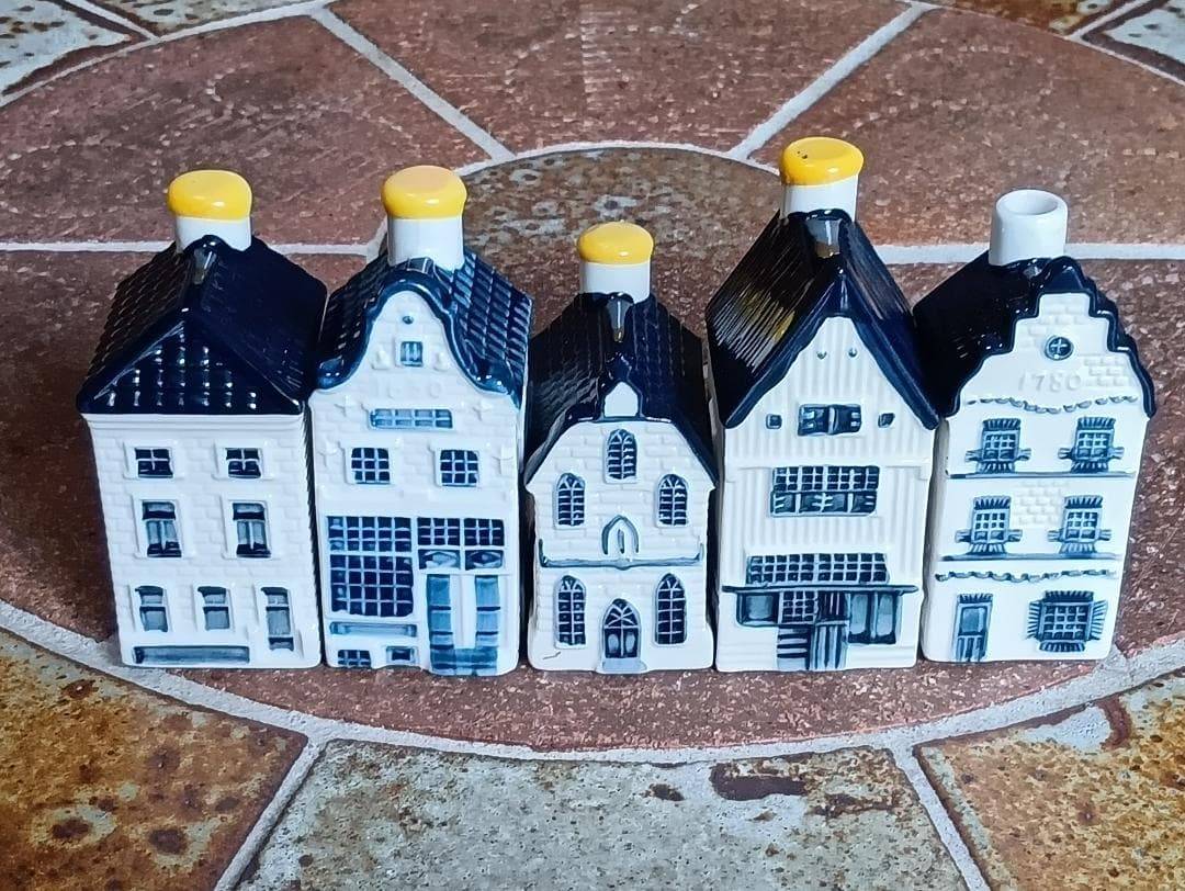 KLMオランダ航空のデルフトブルーのミニチュアハウス No.1