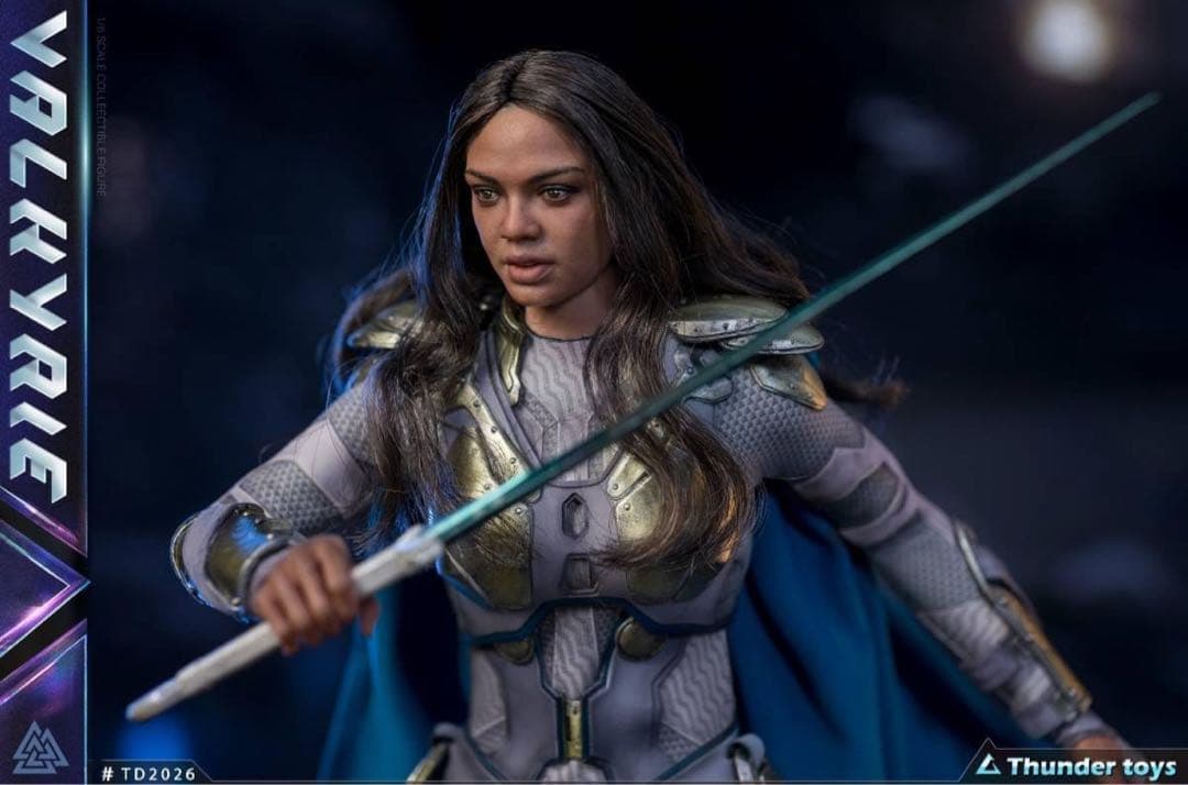 新品 フィギュア ヴァルキリー & ペガサス アベンジャーズ