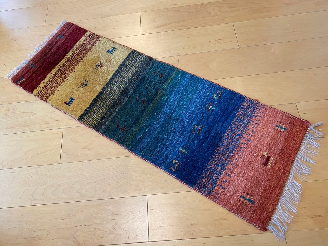 【クリスマスまで値下げ中】イラン製ギャッベ 縦長マットサイズ(40×117)