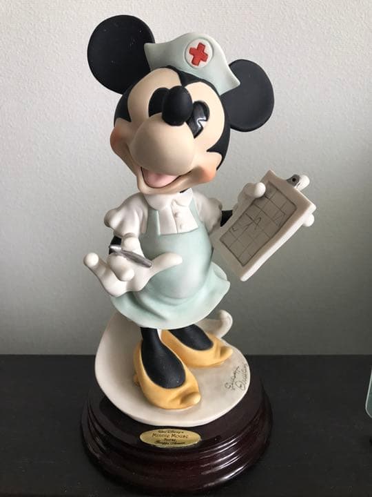 貴重✨ジョゼッペ・アルマーニ作のドクターミッキー&ナースミニー