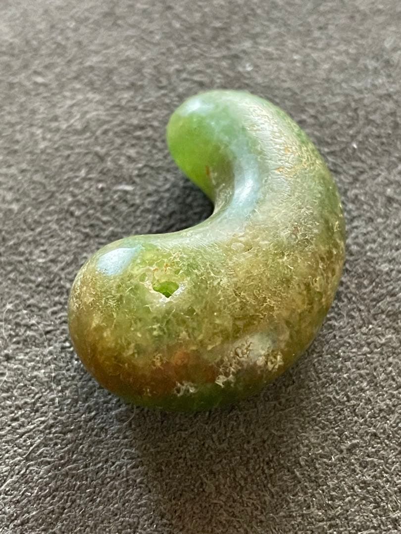 古墳時代翡翠勾玉アップルグリーン