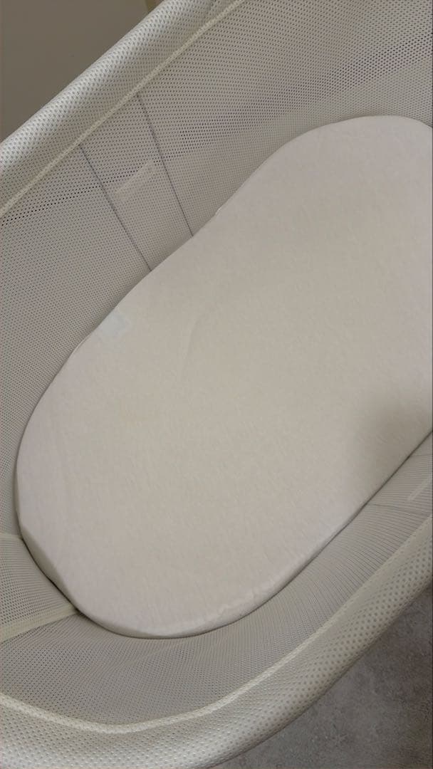 【美品】ベビービョルン クレードルハーモニー　ベビーベッド