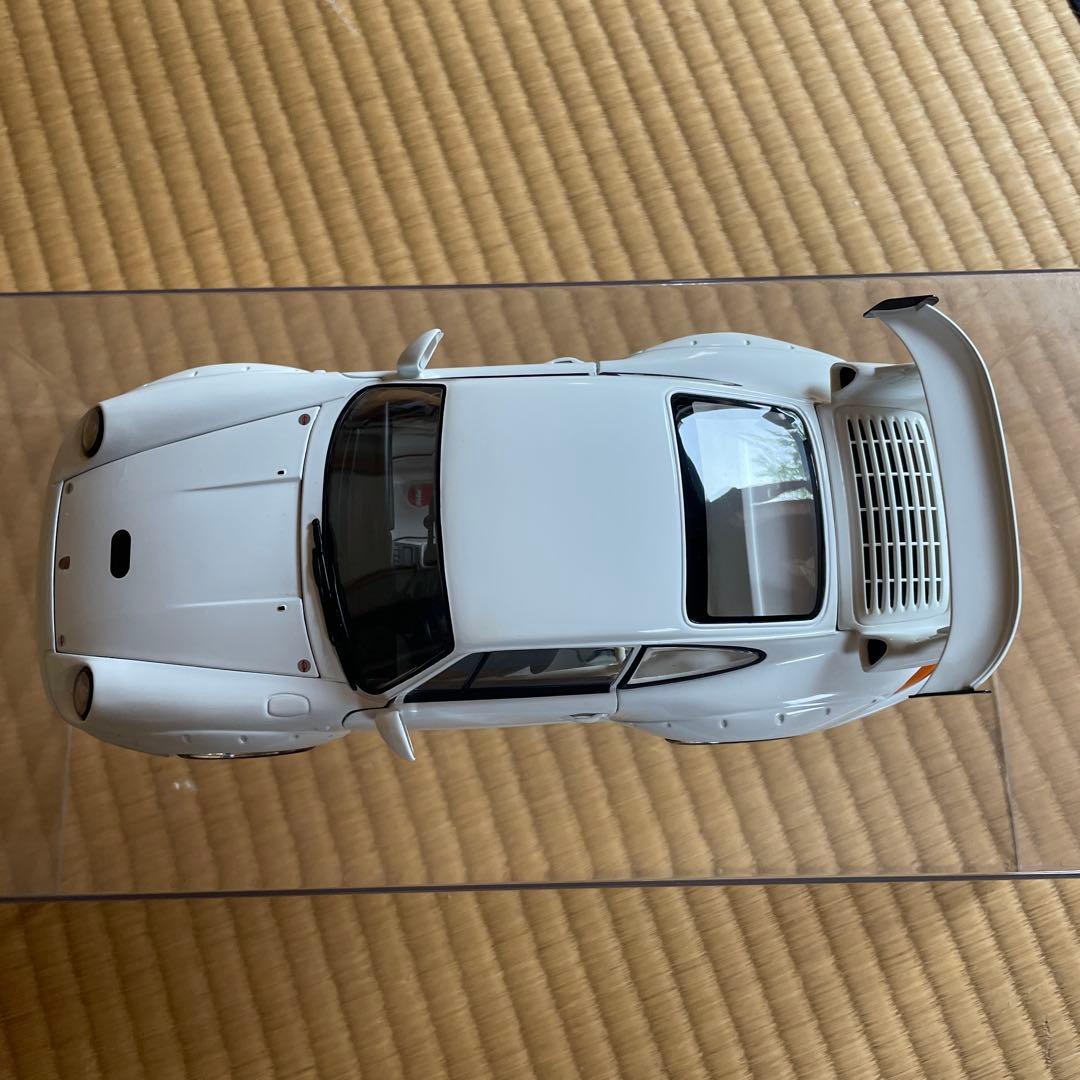 ポルシェ911 1/18スケール ホワイト