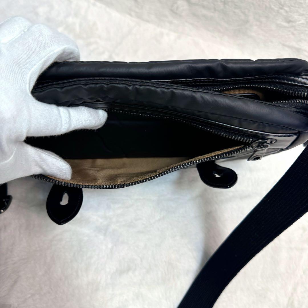 【極美品】ハンティングワールド　ショルダーバッグ　レザー　バチュークロス　黒