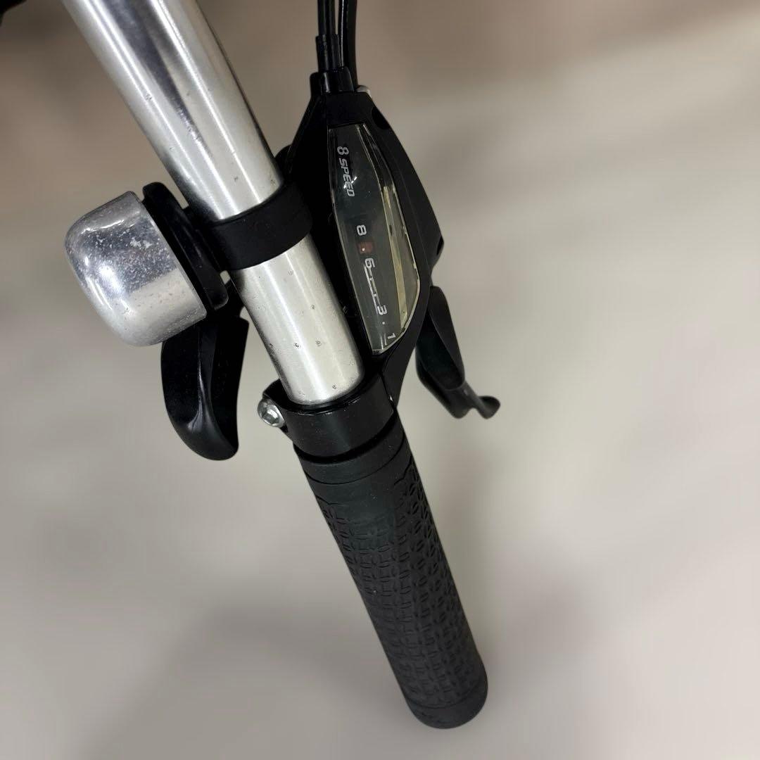 ブラック×GIOSロゴが映える、シンプルに“かっこいい”クロスバイク