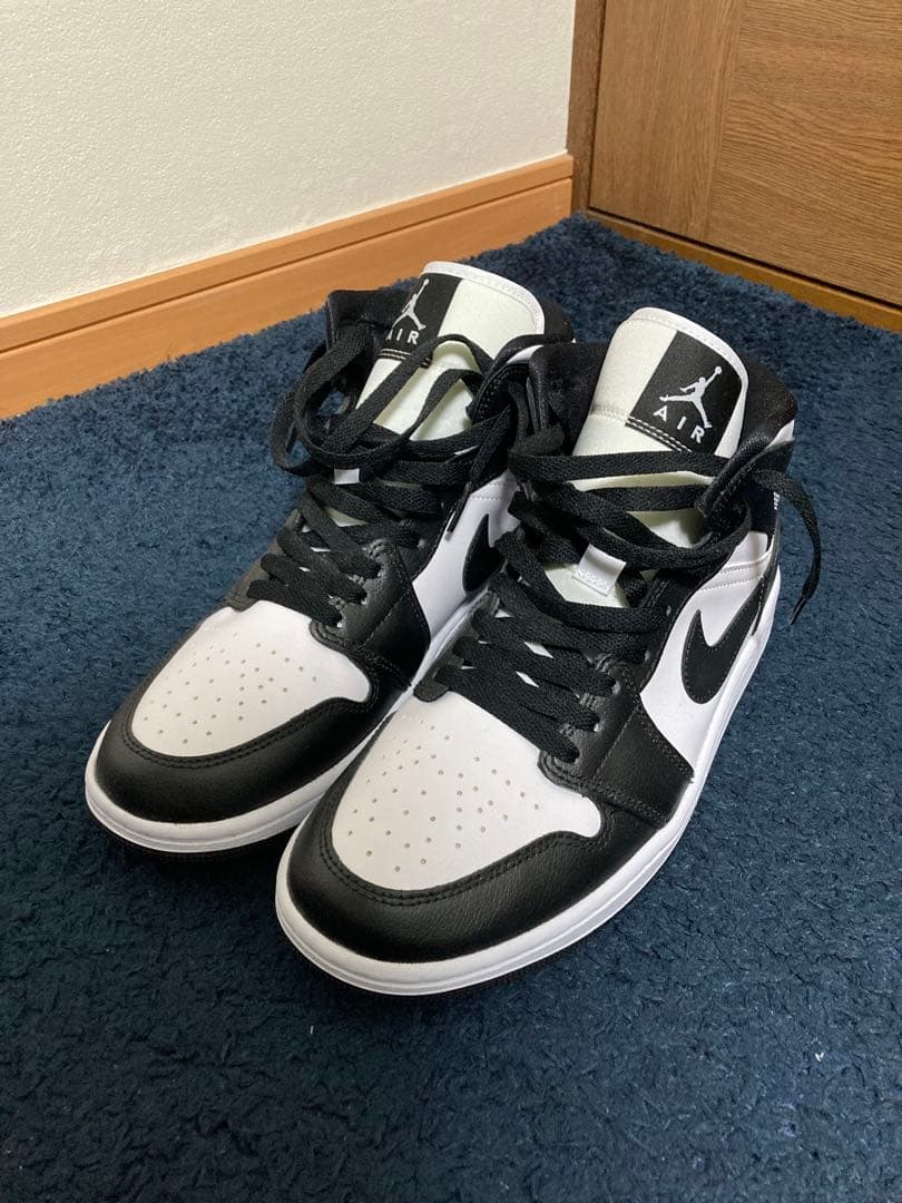 Air Jordan 1 MID ブラック/ホワイト