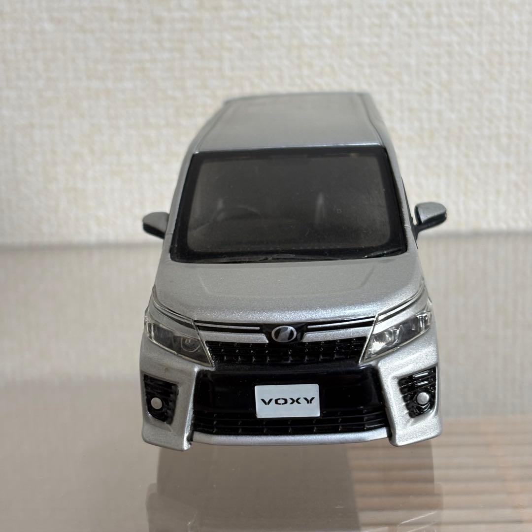 80系VOXY 前期　カラーサンプル　シルバー　1/30スケール