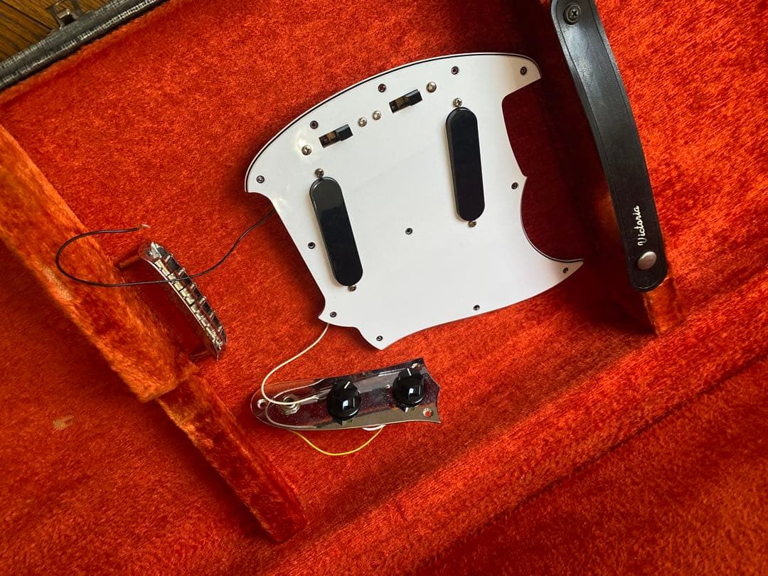 fender japan mustang MG77 改　ビンテージハードケース付