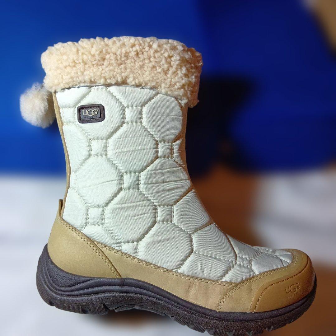 UGG ファー付きシープスキン　ウインターブーツ